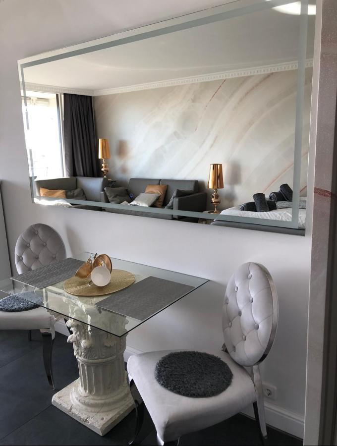 Tiffanys Ferienapartments In Der Privatresidenz Des Plaza Premium Hotel 티멘도르프스트랜드 외부 사진